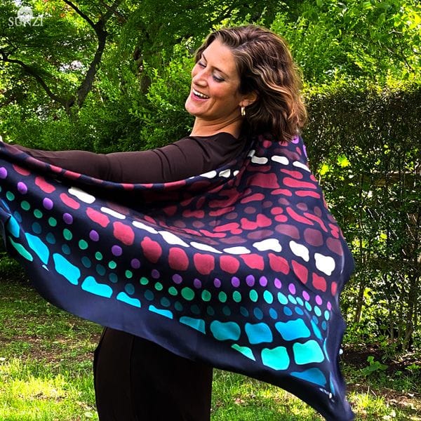 Sunzi Eyesee Shawl