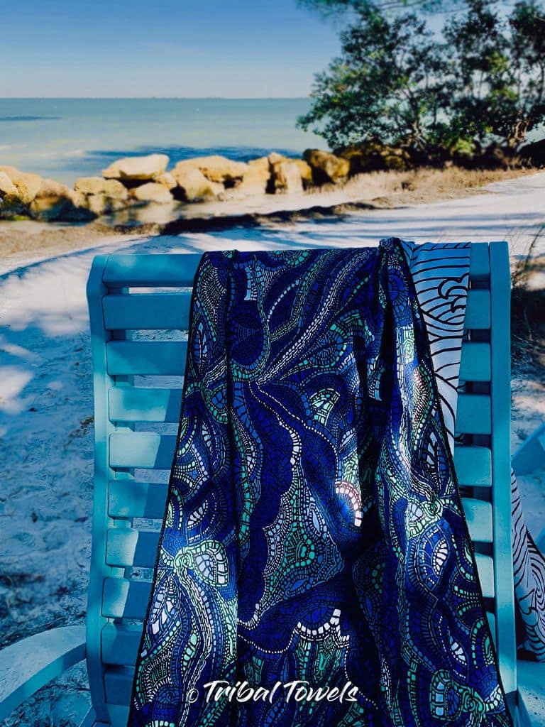 Petran print body towel - Image 2
