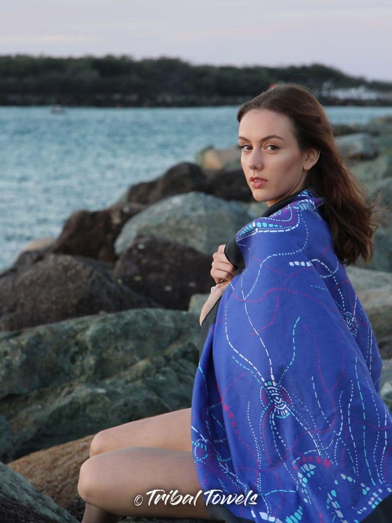 Superblue print body towel