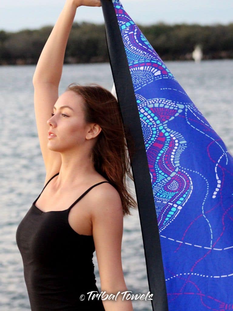 Superblue print body towel - Image 4